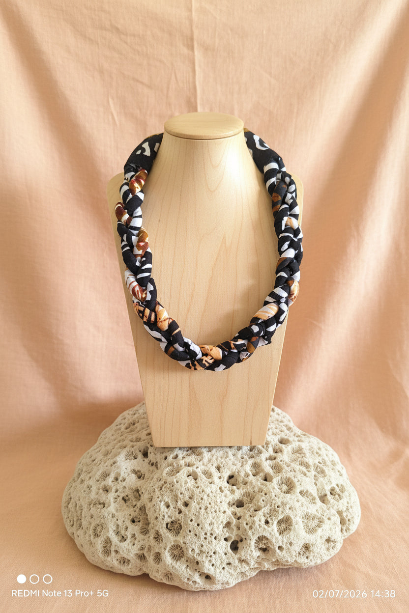 Collier "tribal queen"